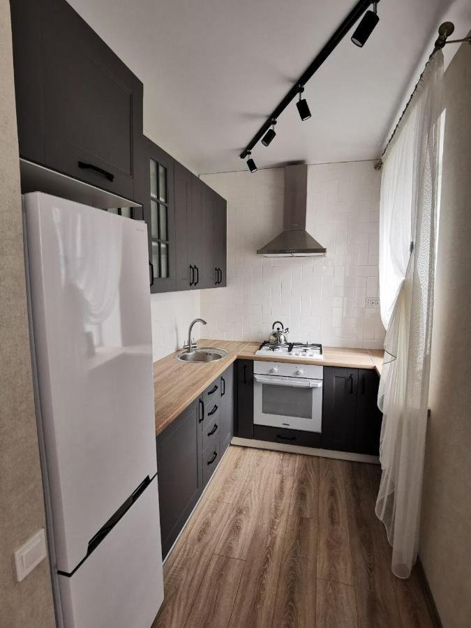 Colibri Apartment Kremenciuk Exterior foto